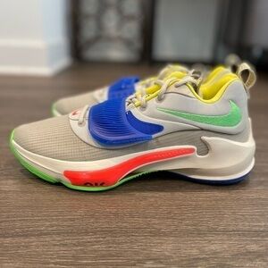 Nike Zoom Freak 3 Light Stone sz 9.5, 11